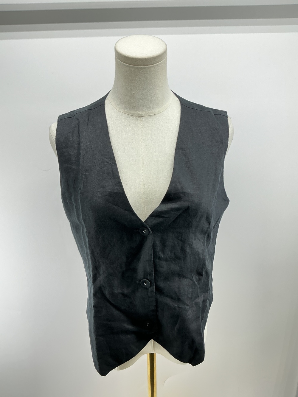 100% European Linen Vest